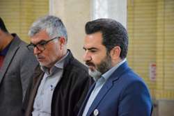  اهدا جایزه به دانشکار برتر سه ماهه اول ۱۴۰۳ بیمارستان قلب 