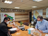 جلسه مدیر بیمارستان با معاون توسعه مدیریت و منابع دانشگاه علوم پزشکی و خدمات بهداشتی درمانی شیراز