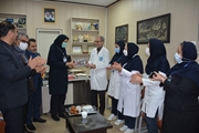 اهدا جایزه به دانشکار برتر بیمارستان قلب الزهرا (س)